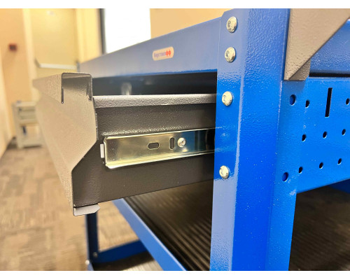Тележка инструментальная открытая с 3 полками, 950x800x450 мм, Werstakoff PLC 9508.0 Тележка инструментальная открытая с 3 полками, 950x800x450 мм, Werstakoff PLC 9508.0